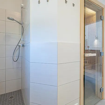 Cozy In Krems Iiwarderbrueck With Sauna Gols